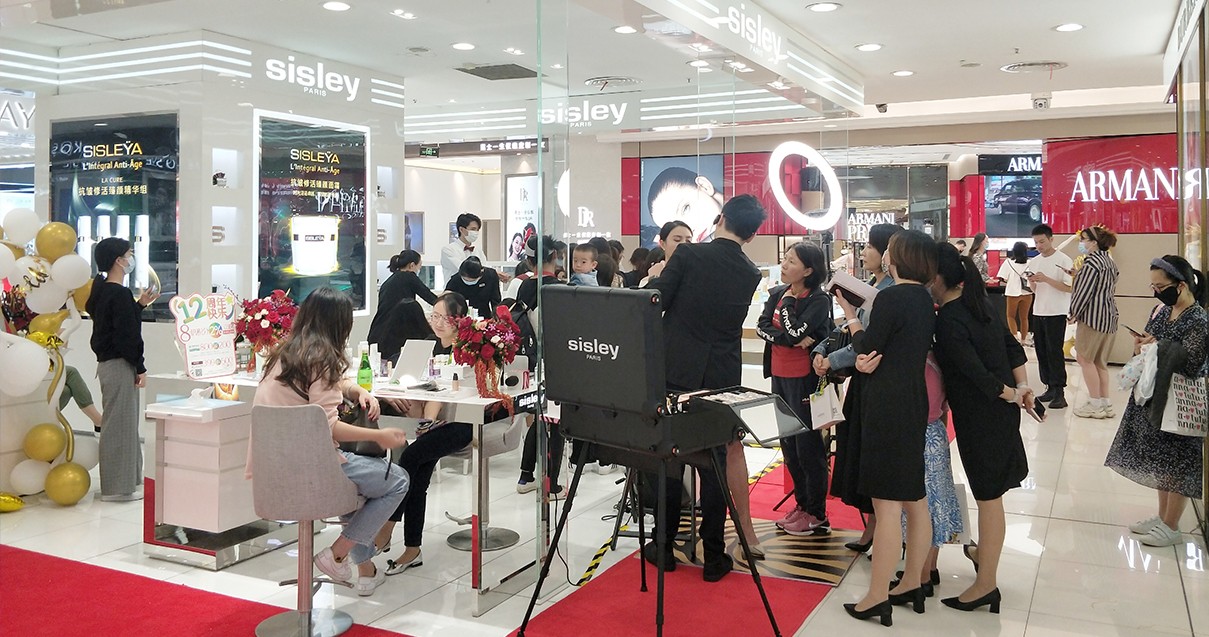 昆明龙8头号玩家百货