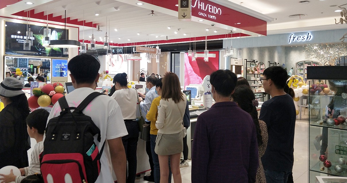 昆明龙8头号玩家百货