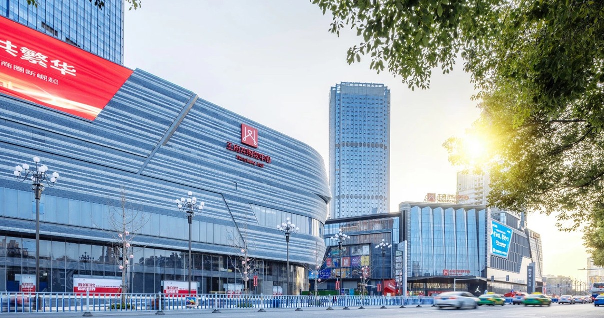 南昌龙8头号玩家购物中心